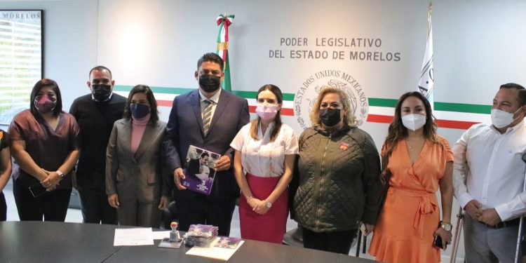 Reciben legisladores locales 3er informe de Gobierno estatal