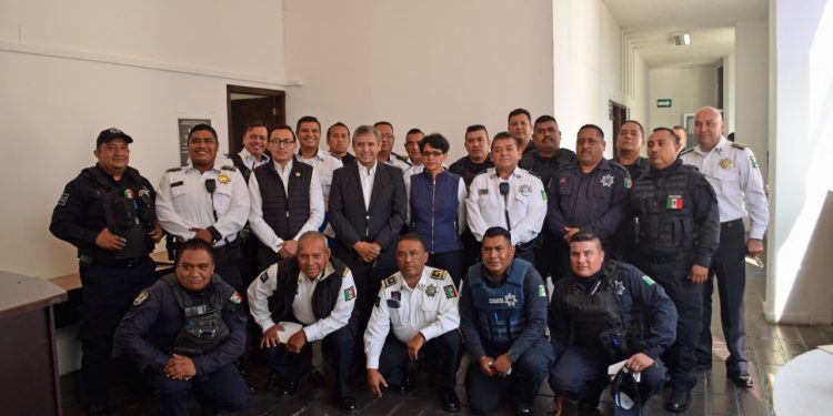 Respalda José Luis Urióstegui a policías en Cuernavaca; Hace llamado para combatir la corrupción