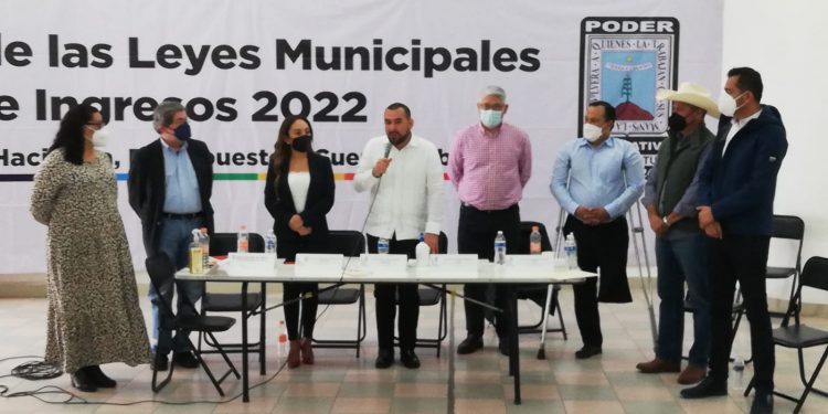 Legisladores se reúnen con alcaldes de la región sur-poniente