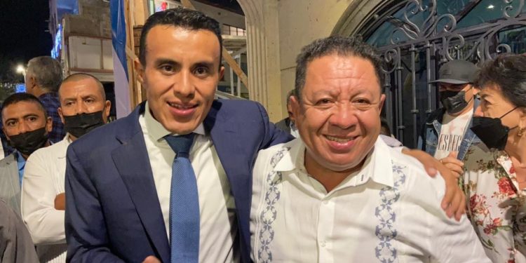 Acude José Luis Galindo a toma de protesta del alcalde de Villa de Ayala