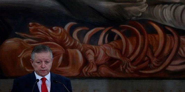 Arturo Saldivar se lanza contra Margarita Zavala por caso de la Guardería ABC