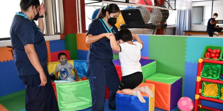 UTEZ abre centro de rehabilitación para niños y adultos