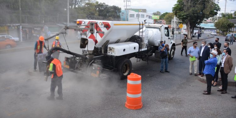 Siguen demostraciones de empresas interesadas en mejorar infraestructura de vialidades en Cuernavaca