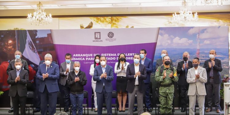 José Luis Urióstegui participa en la instalación del sistema de alerta sísmica de Morelos