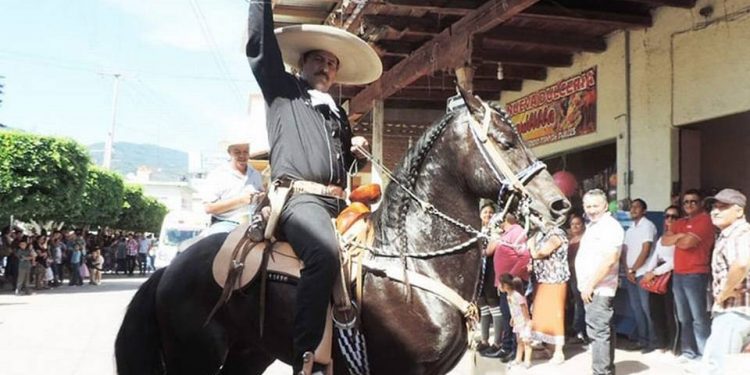 Asesinan a alcalde de Aguililla, Michoacán