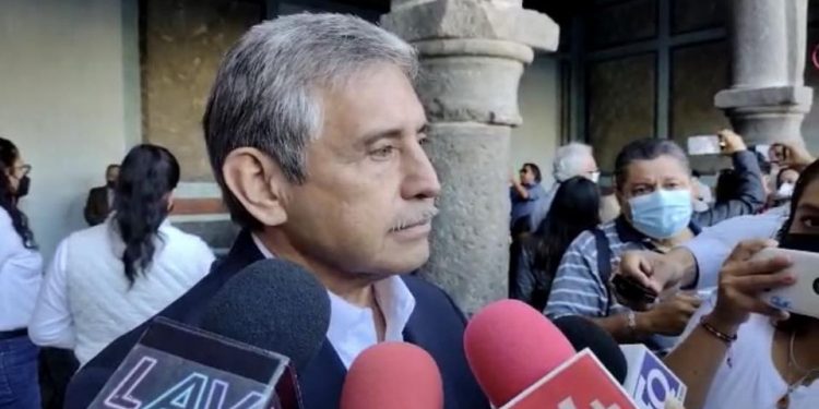 Familias afectadas por deslave de cerro en “Los Pilares” aceptaron abandonar sus viviendas por seguridad