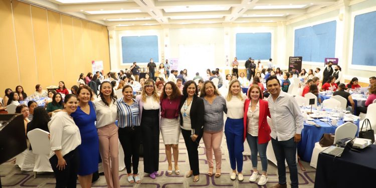 Impulsa Andy Gordillo la participación de las mujeres jóvenes en la política