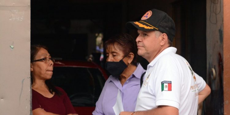 Continua PC Cuernavaca concientizando a vecinos de Los Pilares sobre los riegos que corren en sus viviendas