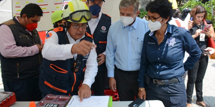 Ayuntamiento de Cuernavaca atiende de manera inmediata deslave en la Colonia Los Pilares