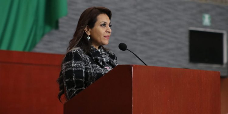 Presenta Érika Hernández punto de acuerdo en favor de la lucha contra el cáncer de mama