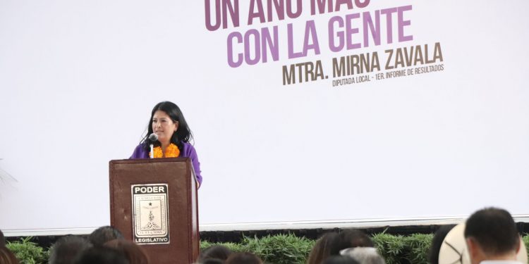 Rinde Mirna Zavala su primer informe de actividades legislativas