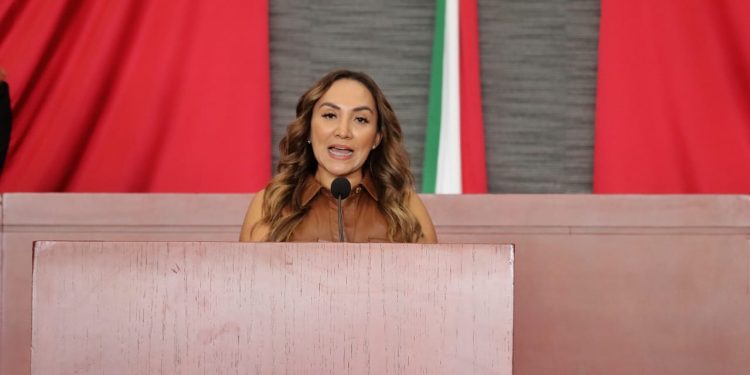 Propone Luz Dary Quevedo que poder ejecutivo adjudique a mujeres 50% de compras públicas