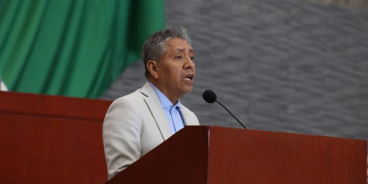 Legisla Alejandro Martínez, para avanzar en el acceso de las mujeres a una vida libre de violencia