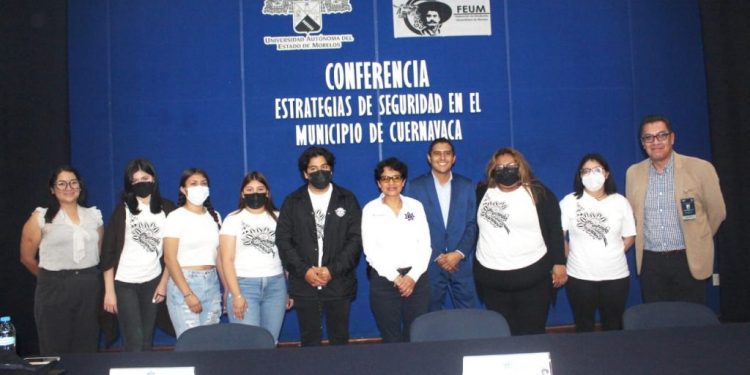 Presenta Alicia Vázquez Luna estrategia de seguridad para Cuernavaca ante estudiantes, académicos y autoridades de la UAEM