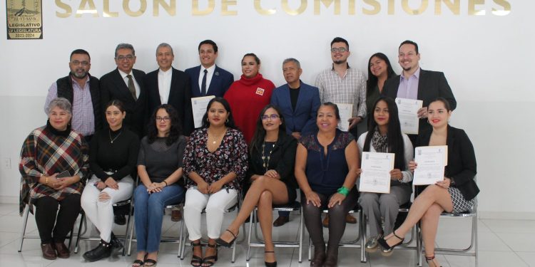 Reconoce Alejandro Martínez a estudiantes de la UEAM por contribuir a elaborar el dictamen de ley de Apoyo a las Sociedades Cooperativas