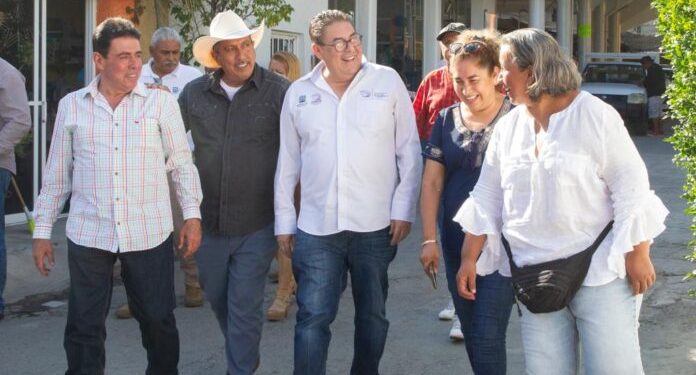 Agilizar trámites y llevar programas de descuento a todos los municipios, prioridad de la SMyT