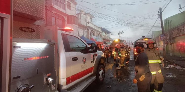 Se incendia Mercado Municipal de Cuautla