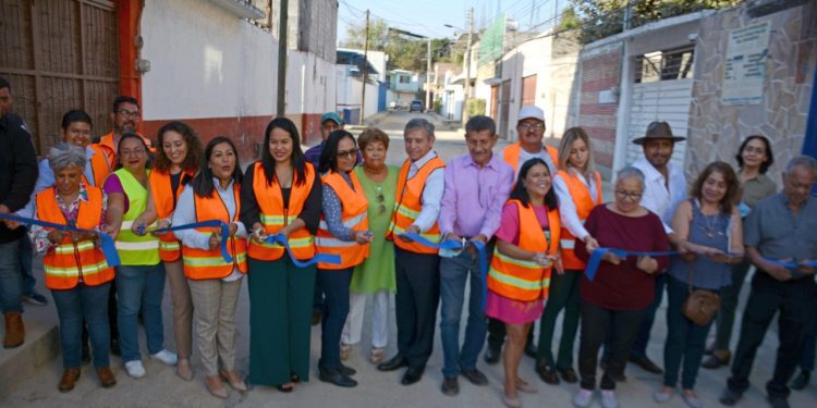 Inaugura el ayuntamiento de Cuernavaca obra de rehabilitación de drenaje sanitario en la colonia Lotes Alegría