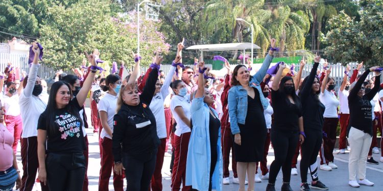 Convoca Tania Valentina a sumarse a la campaña “Un billón de Pie”