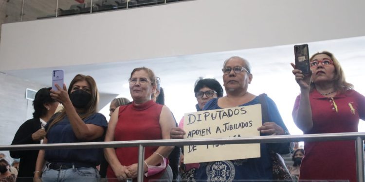 Respalda unánime de las y los diputados del Congreso local iniciativa de reforma a la Ley del Instituto de Crédito