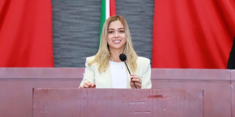 Plantea Andrea Gordillo que CFE condone adeudo histórico al SAPAC