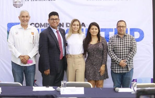 Llama Andy Gordillo a jóvenes a proporcionar relevo generacional y sacar a la vieja clase política para siempre