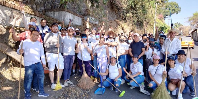 Gobierno municipal sigue embelleciendo Cuernavaca con mega jornada de limpieza urbana