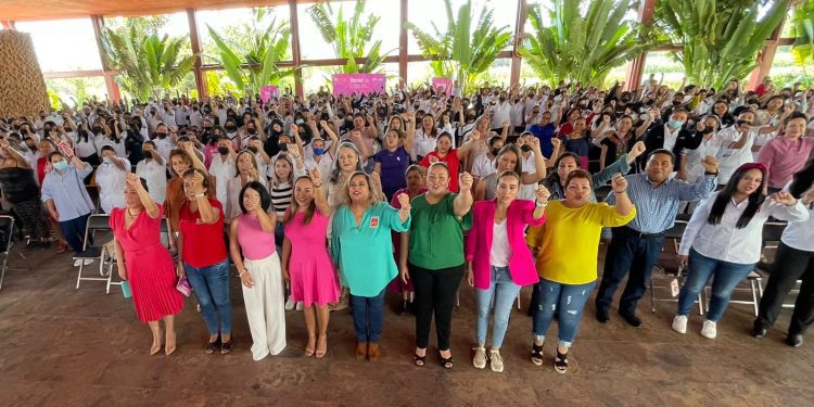 Llevan diputadas Luz Dary y Tania Valentina foro de mujeres a Tetecala, para evitar violencia durante el noviazgo