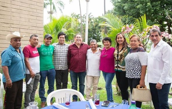 Escucha y atiende Víctor Mercado petición de pobladores de Tlaltizapán