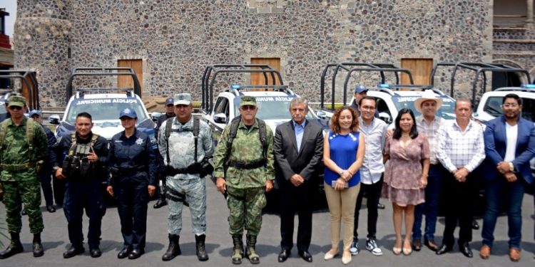 Recibe SEPRAC 10 nuevas patrullas para fortalecer seguridad en el municipio