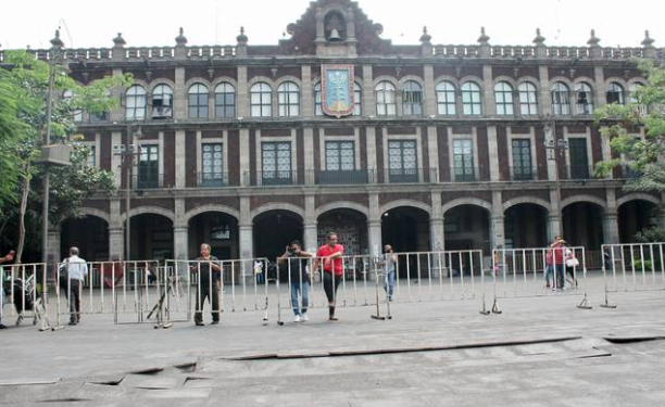 Tras levantamiento de suelo en Plaza de Armas, investigaran a Graco Ramírez por irregularidades