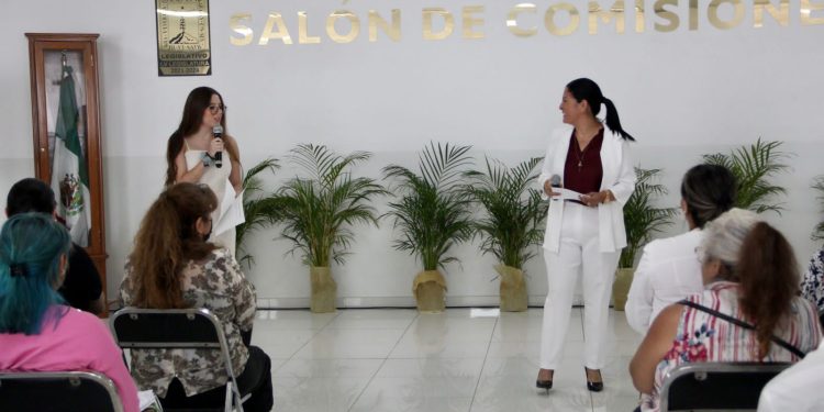 Brindan expertos asesoría y capacitación durante el “Foro Emprende con Mirna Zavala”, realizado en el Congreso