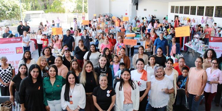 Canto por la igualdad de los derechos de las mujeres: Tania Valentina