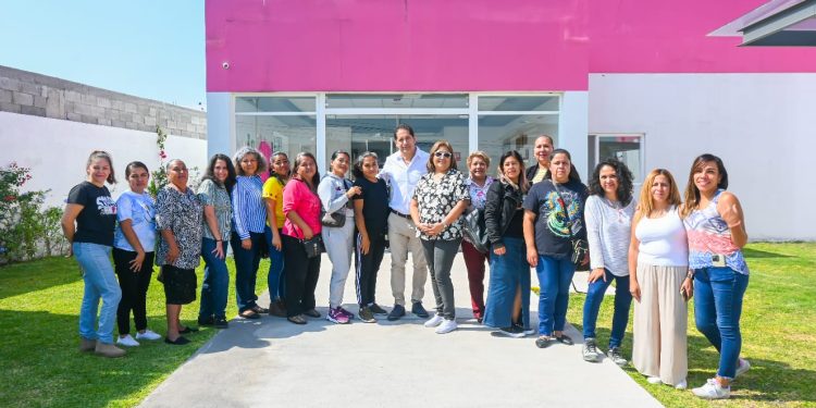 Diputado Ángel Adame fortalece acciones de prevención del cáncer de mama por segundo año consecutivo