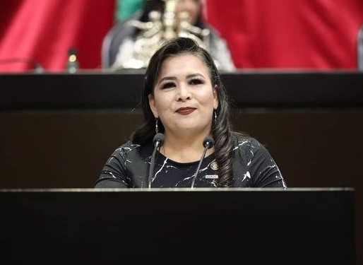 Diputada propone hasta 4 años de prisión a quien no entone correctamente el Himno Nacional Mexicano