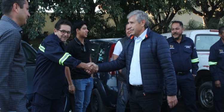 Da salida José Luis Urióstegui a más insumos para continuar con la renovación de nuevas luminarias en Cuernavaca