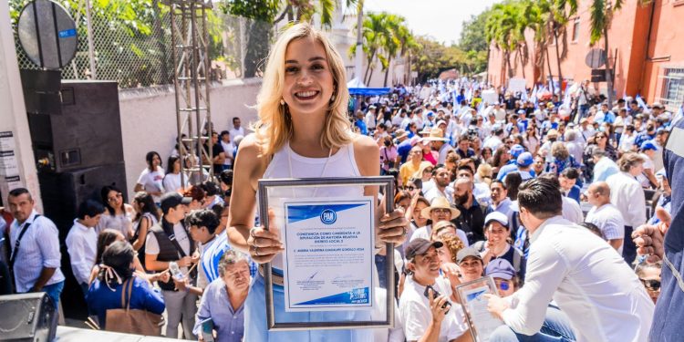 Llama Andy Gordillo a continuar la creación de un mejor Morelos tras recibir constancia como candidata a la diputación local del Distrito 2