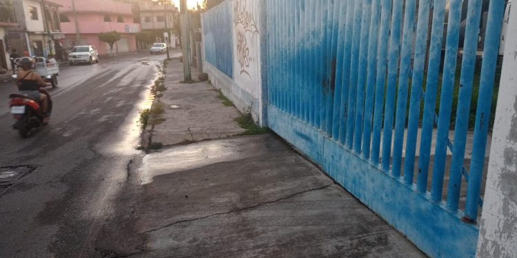 SAPAC aclara que el agua en circuito de Ciudad Chapultepec se trataba de un desfogue