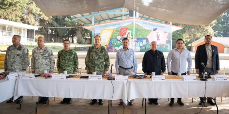 En Huitzilac; Fortalecen seguridad autoridades federales y estatales con presencia de más de 370 elementos