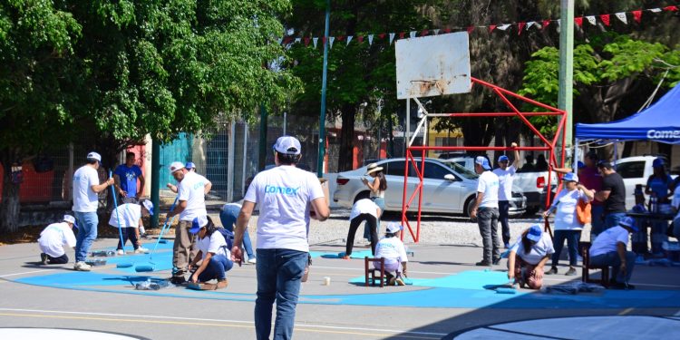 Ayuntamiento de Cuernavaca y Comex rescatan con color la cancha de usos múltiples de ciudad Chapultepec