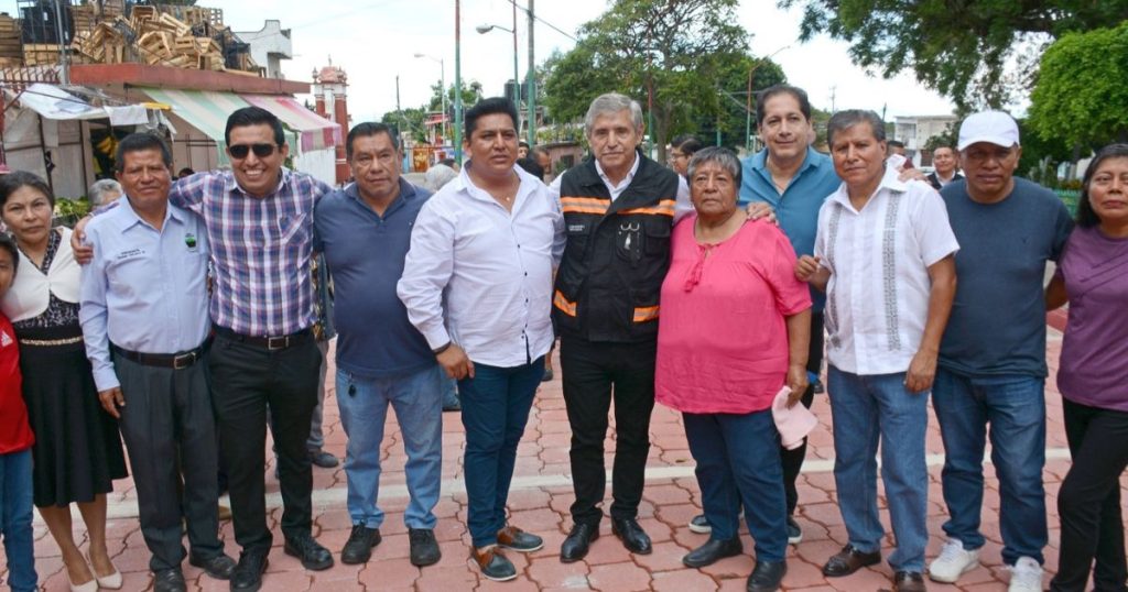 Estrenan en el pueblo de Chamilpa renovada vialidad entregada por José Luis Urióstegui, dando una nueva imagen a la entrada principal