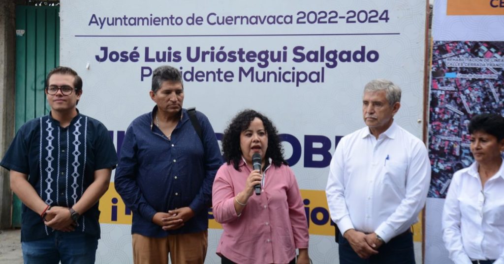 Acude José Luis Urióstegui a poner en marcha obra de rehabilitación de la línea de agua potable a más calles de la colonia Antonio Barona