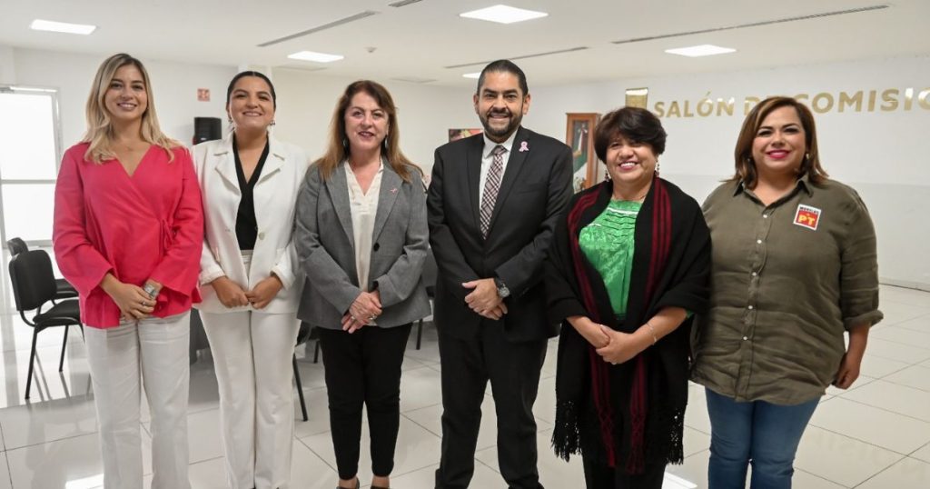 Asiste Margarita González Saravia a sesión solemne del Congreso Local para conmemorar 71 Años del Sufragio Femenino en México