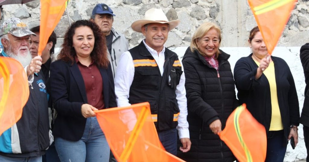 José Luis Urióstegui encabeza arranque a la rehabilitación de línea de agua potable en la colonia ampliación Lazaro Cárdenas