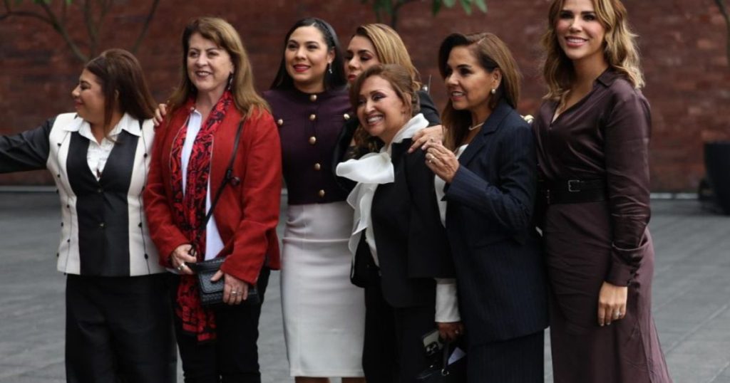 Margarita González Saravia acompaña a Claudia Sheinbaum a su toma de protesta como presidenta de México