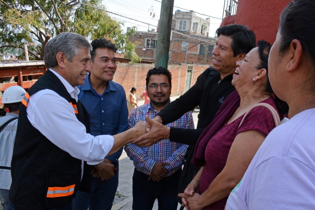 Alcalde de Cuernavaca inaugura la obra de la nueva línea de agua potable en calle Panorámica de Alta Vista