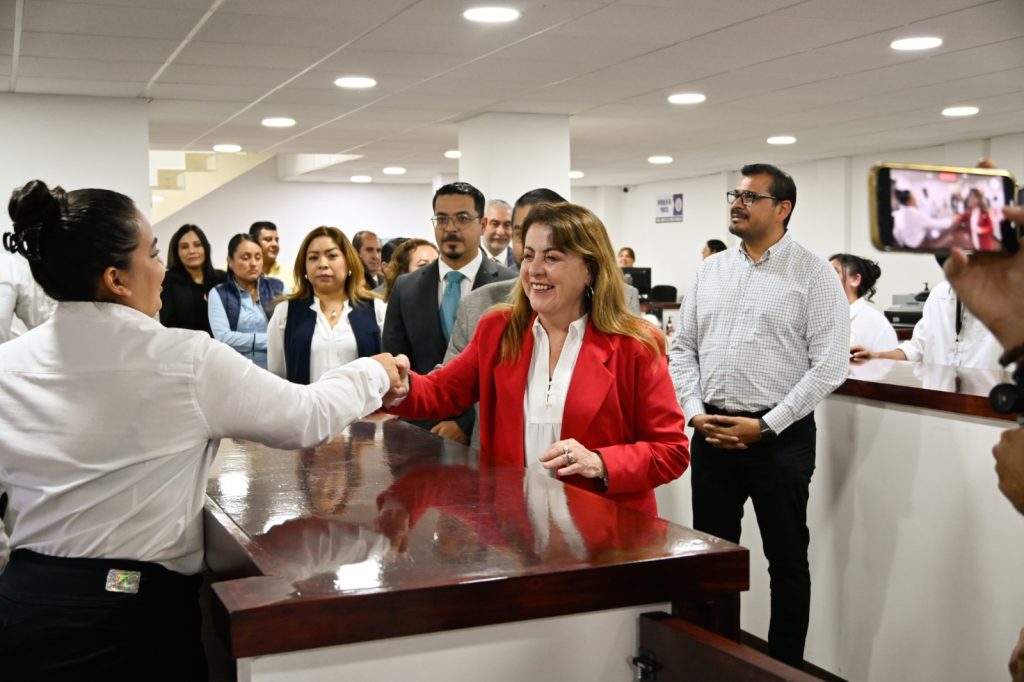 Atestigua Margarita González Saravia inauguración de instalaciones para impartición de justicia laboral