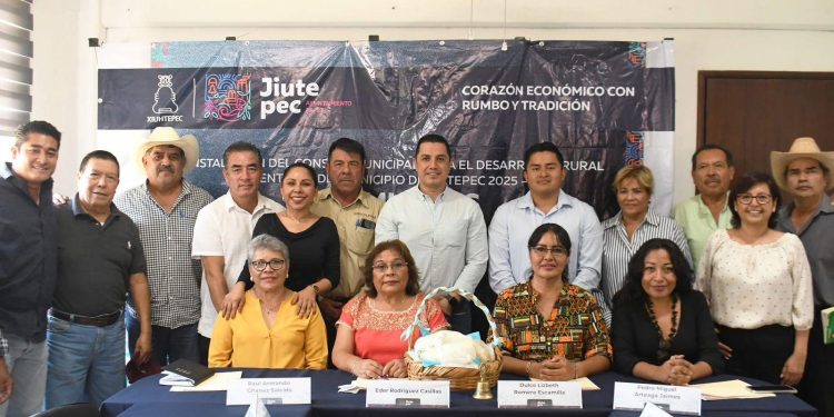 Apoya Gobierno de Jiutepec a sector ganadero en temporada de estiaje