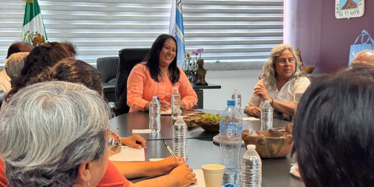 Recibe la Dip. Jazmín Solano a comitivas de la Asociación Cívica Morelense “Gustavo Salgado” y del Colectivo Cuernavaca