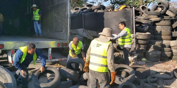 Retiran más de tres mil llantas de centro de acopio para su disposición final